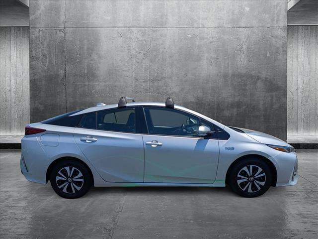 Photo of 2017 Classic Silver Metallic Toyota Prius Prime