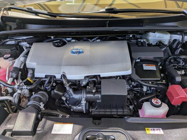 Photo of 2017 Classic Silver Metallic Toyota Prius Prime