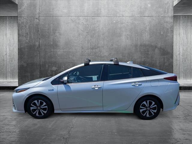 Photo of 2017 Classic Silver Metallic Toyota Prius Prime