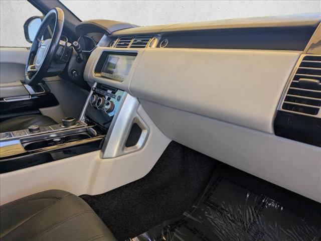 Photo of 2017 White Land Rover Range Rover
