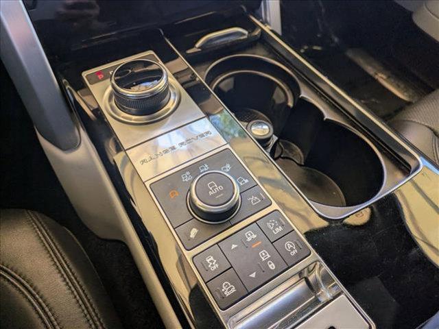 Photo of 2017 White Land Rover Range Rover