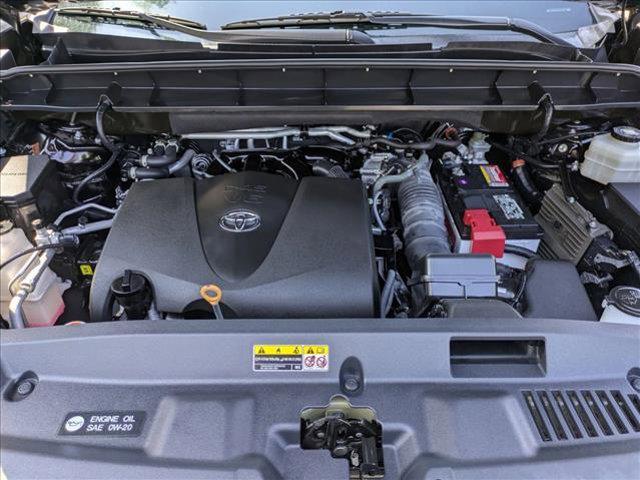 Photo of 2022 Opulent Amber Toyota Highlander