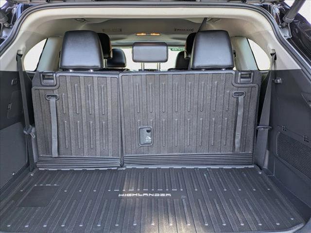 Photo of 2022 Opulent Amber Toyota Highlander