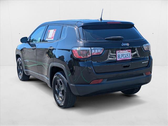 Photo of 2019 Diamond Black Crystal Pearlcoat Jeep Compass