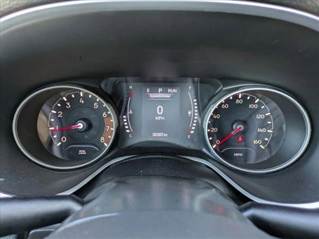 Photo of 2019 Diamond Black Crystal Pearlcoat Jeep Compass