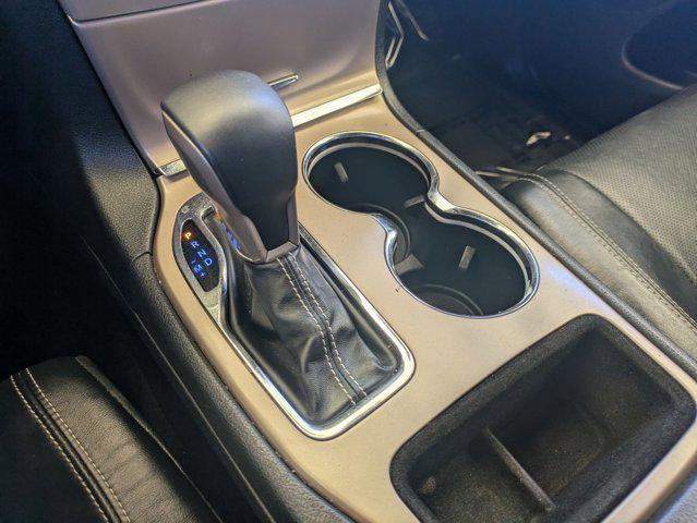 Photo of 2016 Granite Crystal Metallic Clearcoat Jeep Grand Cherokee
