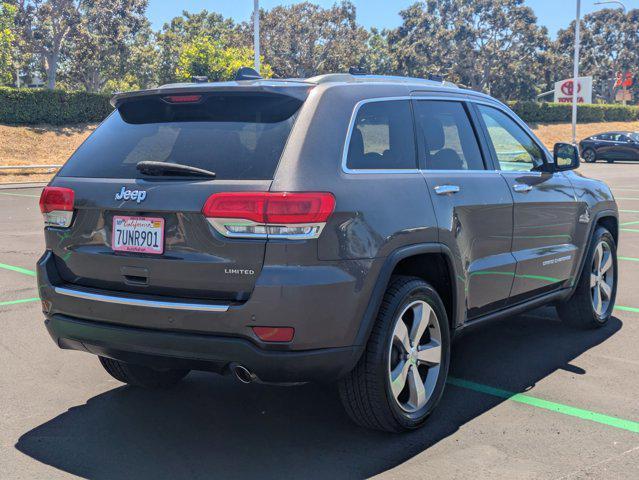 Photo of 2016 Granite Crystal Metallic Clearcoat Jeep Grand Cherokee