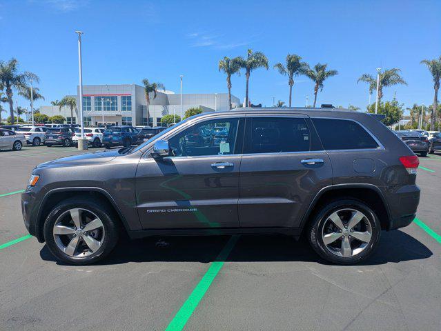 Photo of 2016 Granite Crystal Metallic Clearcoat Jeep Grand Cherokee