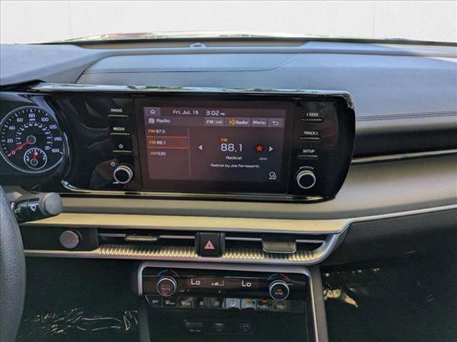 Photo of 2024 Glacial White Pearl Kia K5