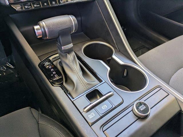 Photo of 2024 Glacial White Pearl Kia K5