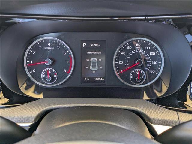 Photo of 2024 Glacial White Pearl Kia K5