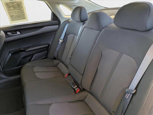 Photo of 2024 Glacial White Pearl Kia K5