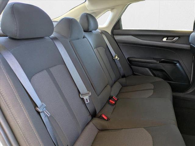 Photo of 2024 Glacial White Pearl Kia K5