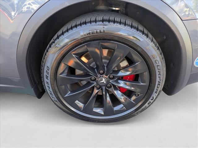Photo of 2021 Silver/Gray Tesla Model X