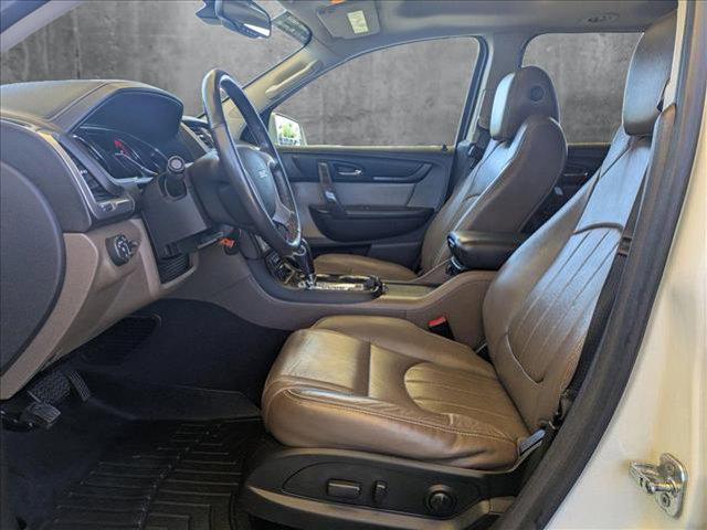 Photo of 2015 White Diamond Tricoat GMC Acadia