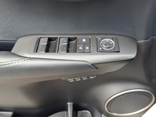 Photo of 2015 Eminent White Lexus NX 300h
