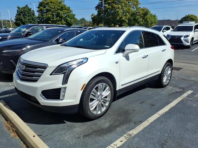 Photo of 2018 Crystal White Tricoat Cadillac XT5