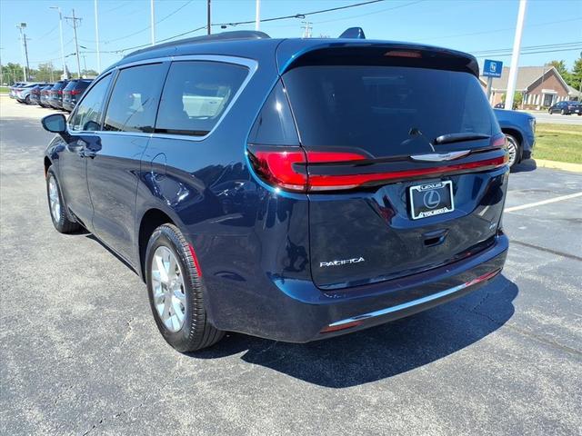 Photo of 2022 Fathom Blue Pearlcoat Chrysler Pacifica