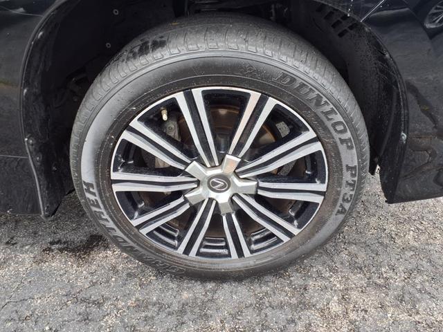 Photo of 2021 Black Onyx Lexus LX 570