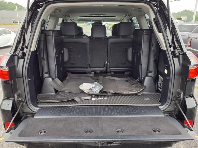 Photo of 2021 Black Onyx Lexus LX 570