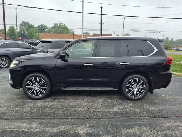 Photo of 2021 Black Onyx Lexus LX 570