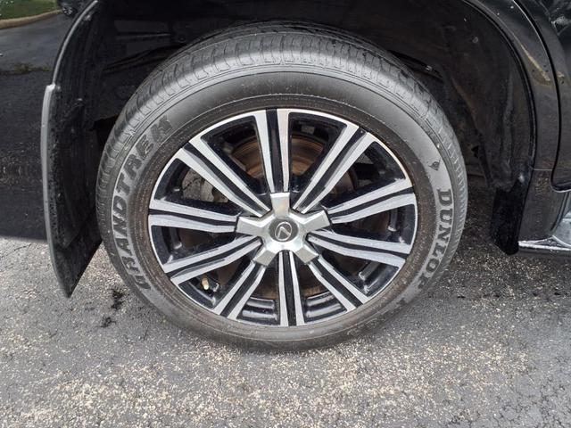 Photo of 2021 Black Onyx Lexus LX 570