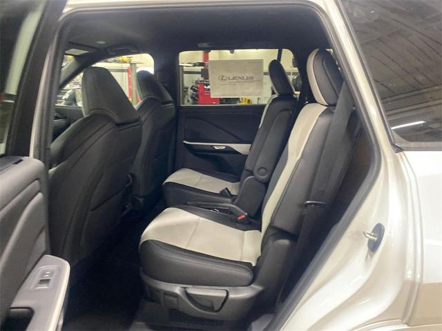 Photo of 2025 Wind Chill Pearl Lexus TX 500h