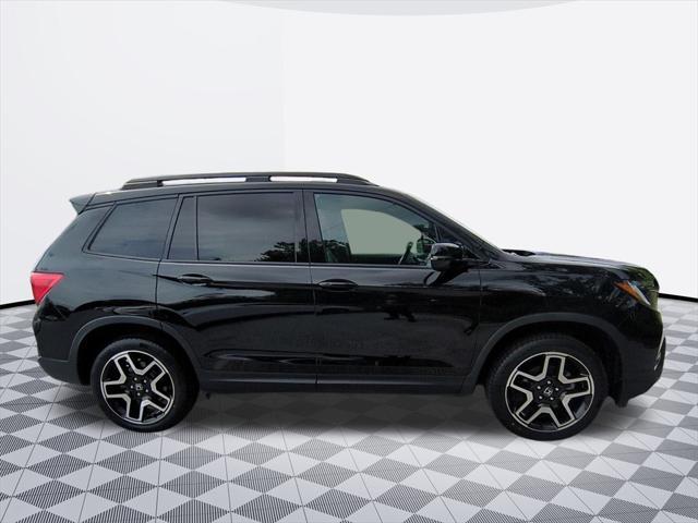 Photo of 2023 Crystal Black Pearl Honda Passport