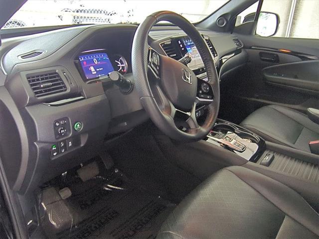 Photo of 2023 Crystal Black Pearl Honda Passport