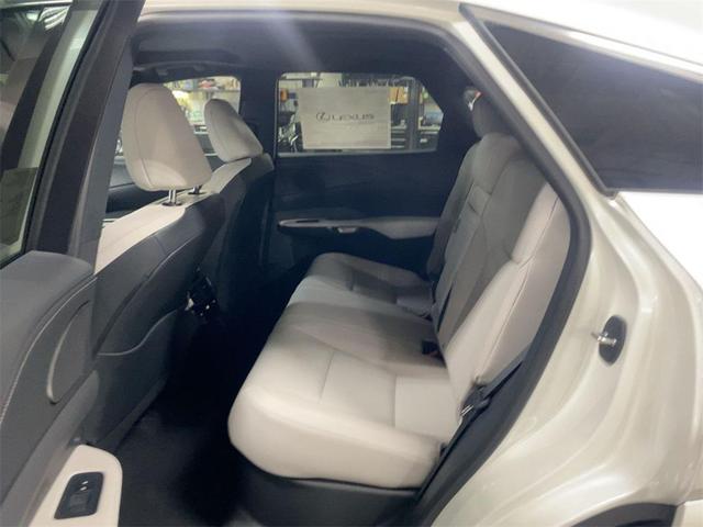 Photo of 2025 White Pearl Lexus RX 350