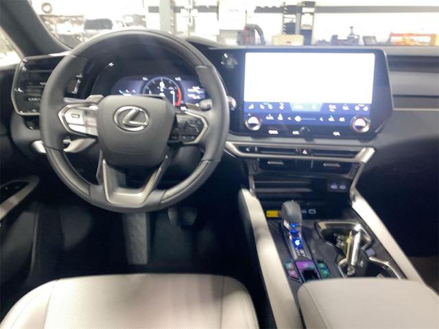Photo of 2025 White Pearl Lexus RX 350
