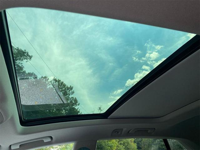 Photo of 2023 Glacier White Metallic Audi Q8