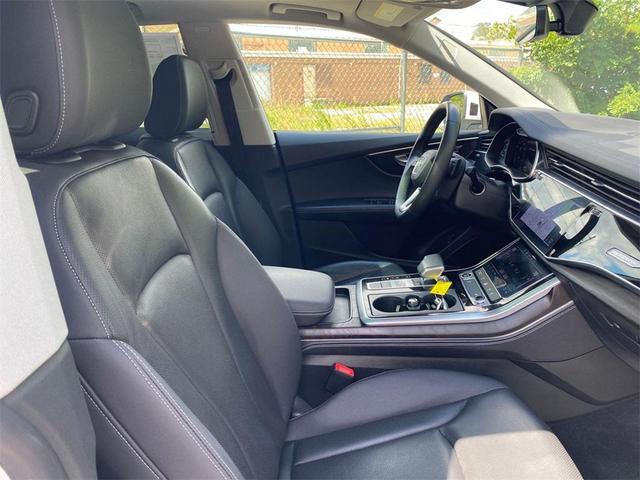 Photo of 2023 Glacier White Metallic Audi Q8