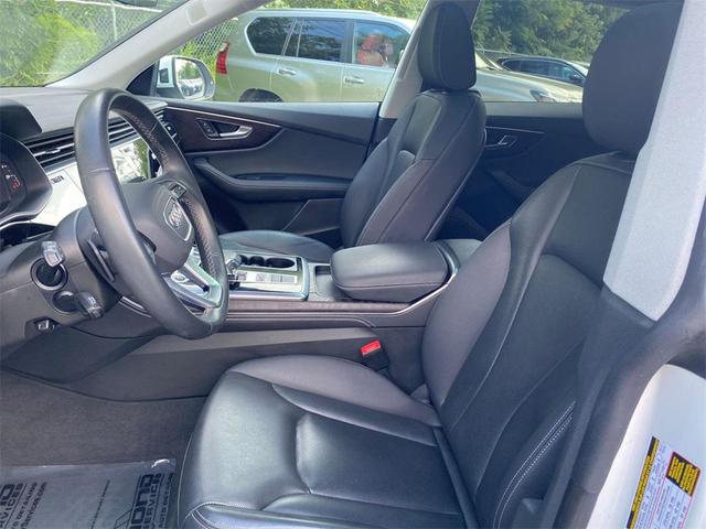 Photo of 2023 Glacier White Metallic Audi Q8