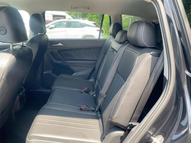 Photo of 2022 Deep Black Pearl Volkswagen Tiguan