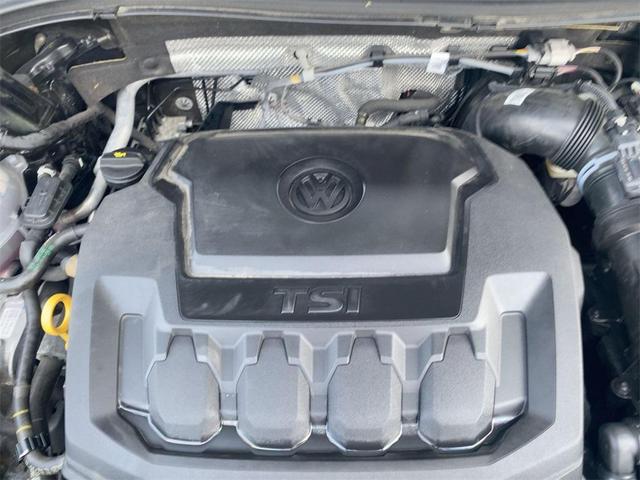 Photo of 2022 Deep Black Pearl Volkswagen Tiguan