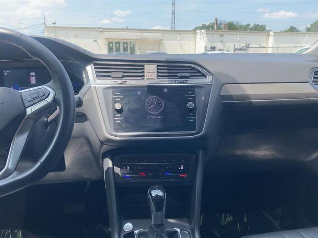 Photo of 2022 Deep Black Pearl Volkswagen Tiguan