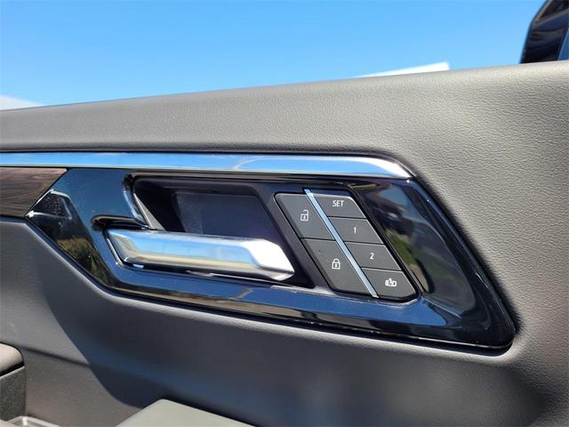 Photo of 2025 Iridescent Pearl Tricoat Chevrolet Tahoe