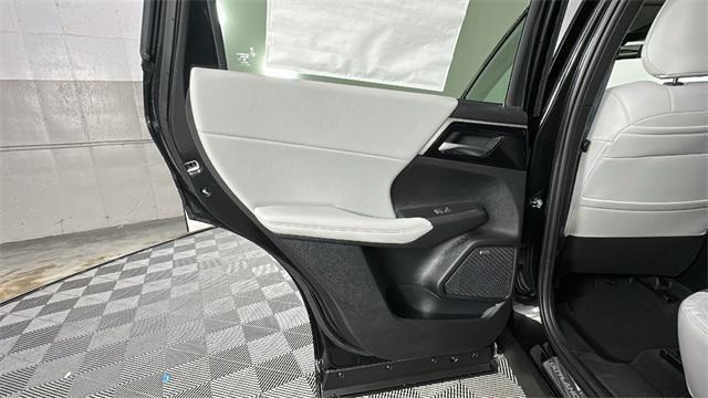 Photo of 2025 Black Diamond Mitsubishi Outlander