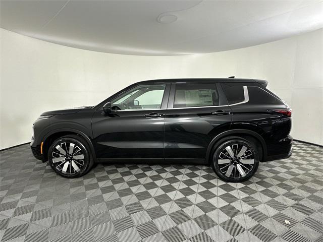 Photo of 2025 Black Diamond Mitsubishi Outlander