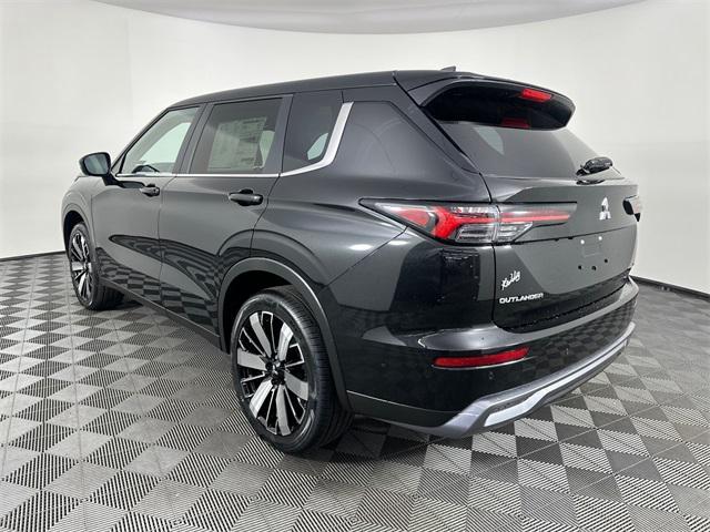 Photo of 2025 Black Diamond Mitsubishi Outlander