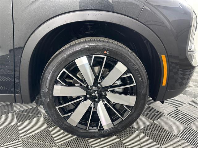 Photo of 2025 Black Diamond Mitsubishi Outlander