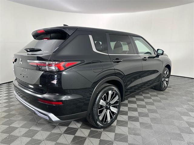 Photo of 2025 Black Diamond Mitsubishi Outlander