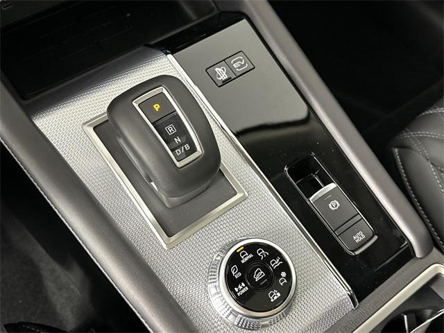 Photo of 2025 Labrador Black Pearl Mitsubishi Outlander PHEV