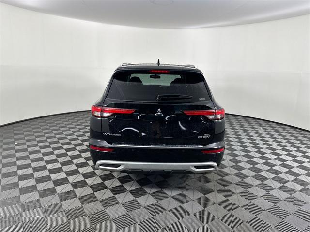 Photo of 2025 Labrador Black Pearl Mitsubishi Outlander PHEV