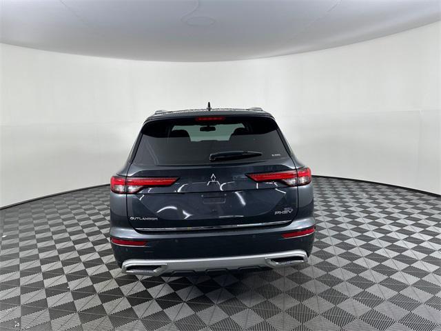 Photo of 2025 Graphite Gray Mitsubishi Outlander PHEV
