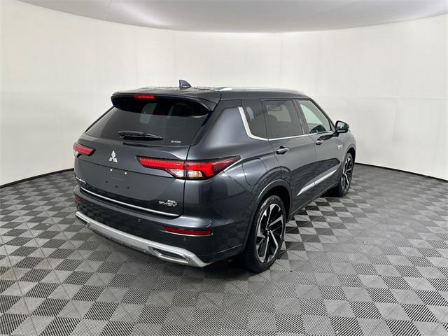 Photo of 2025 Graphite Gray Mitsubishi Outlander PHEV