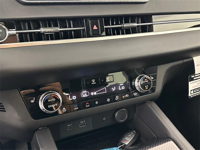 Photo of 2025 Graphite Gray Mitsubishi Outlander PHEV