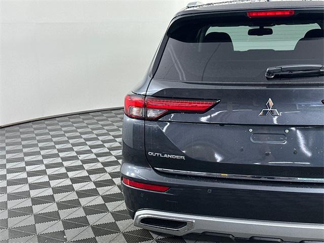 Photo of 2025 Graphite Gray Mitsubishi Outlander PHEV