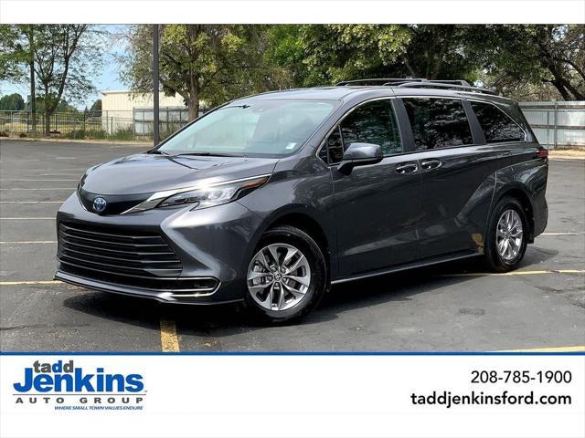 Photo of 2025 Magnetic Gray Metallic Toyota Sienna
